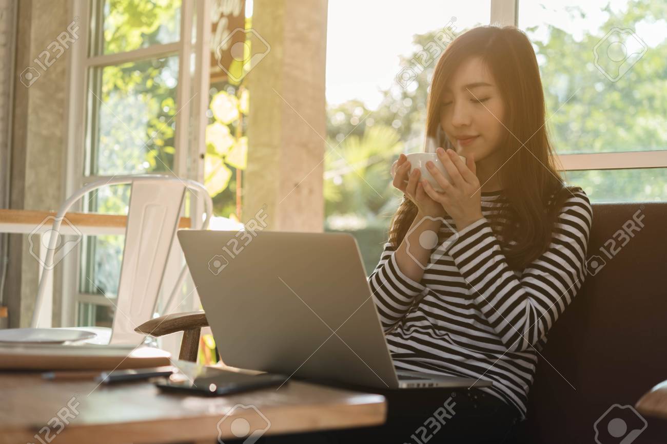 beautiful young teenage woman freelance work with laptop have teenage work