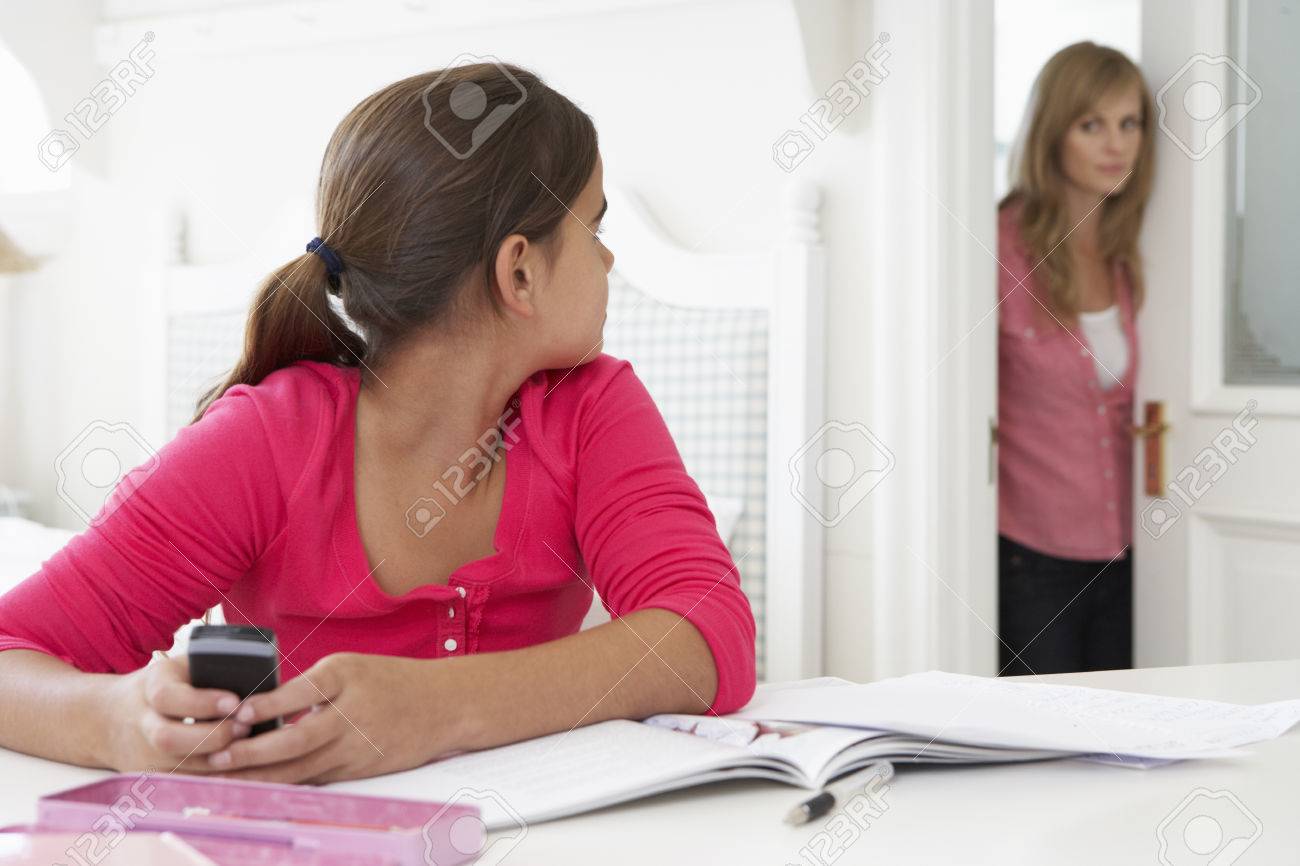 Mother catches daughter
