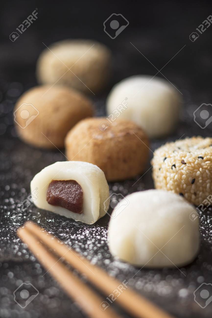 Mochi (sticky rice cakes, Japan)