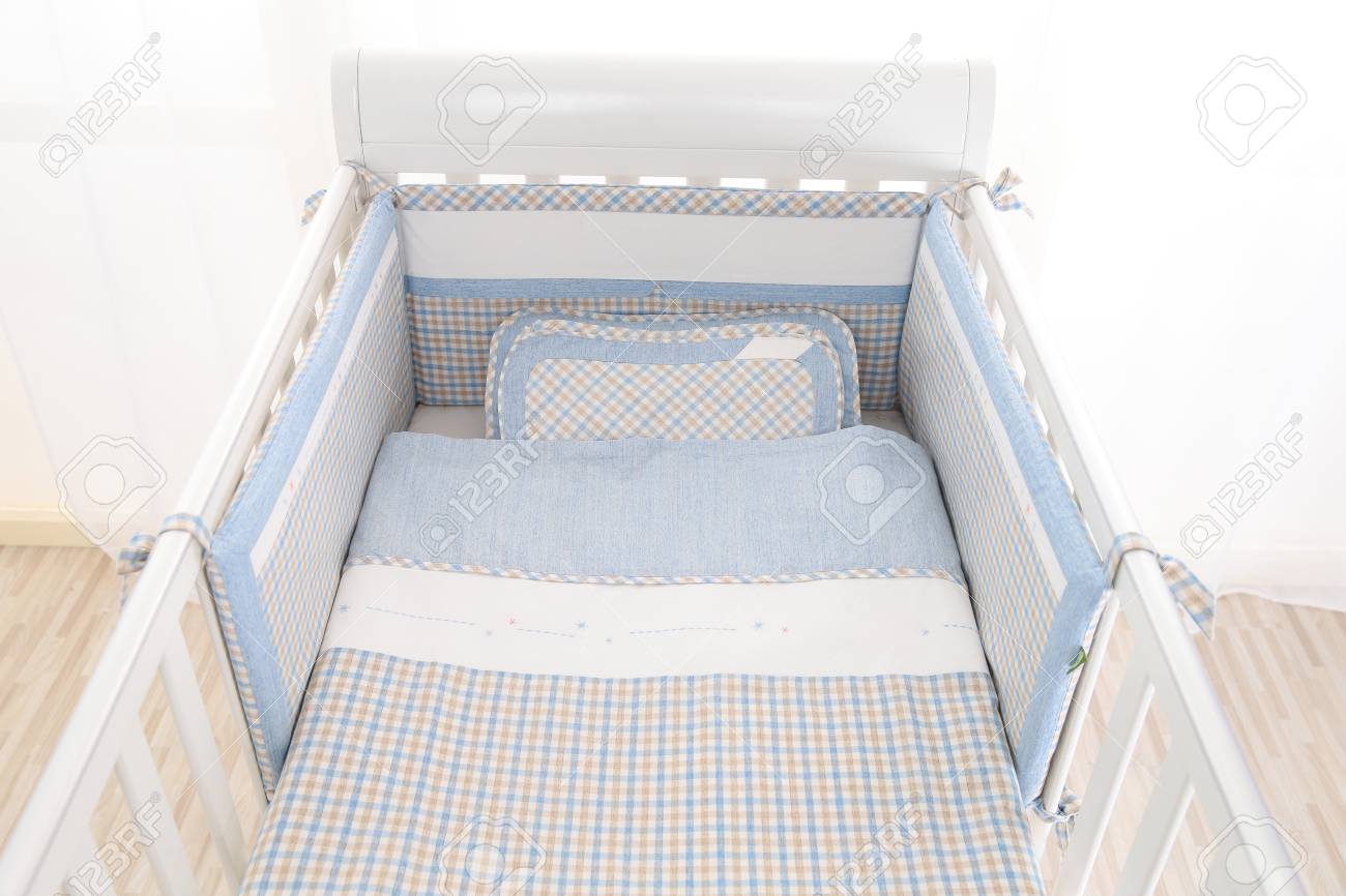 square baby bed