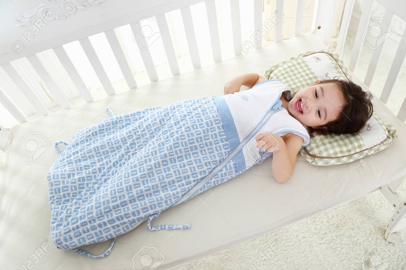 toddler cot with sleeping bag
