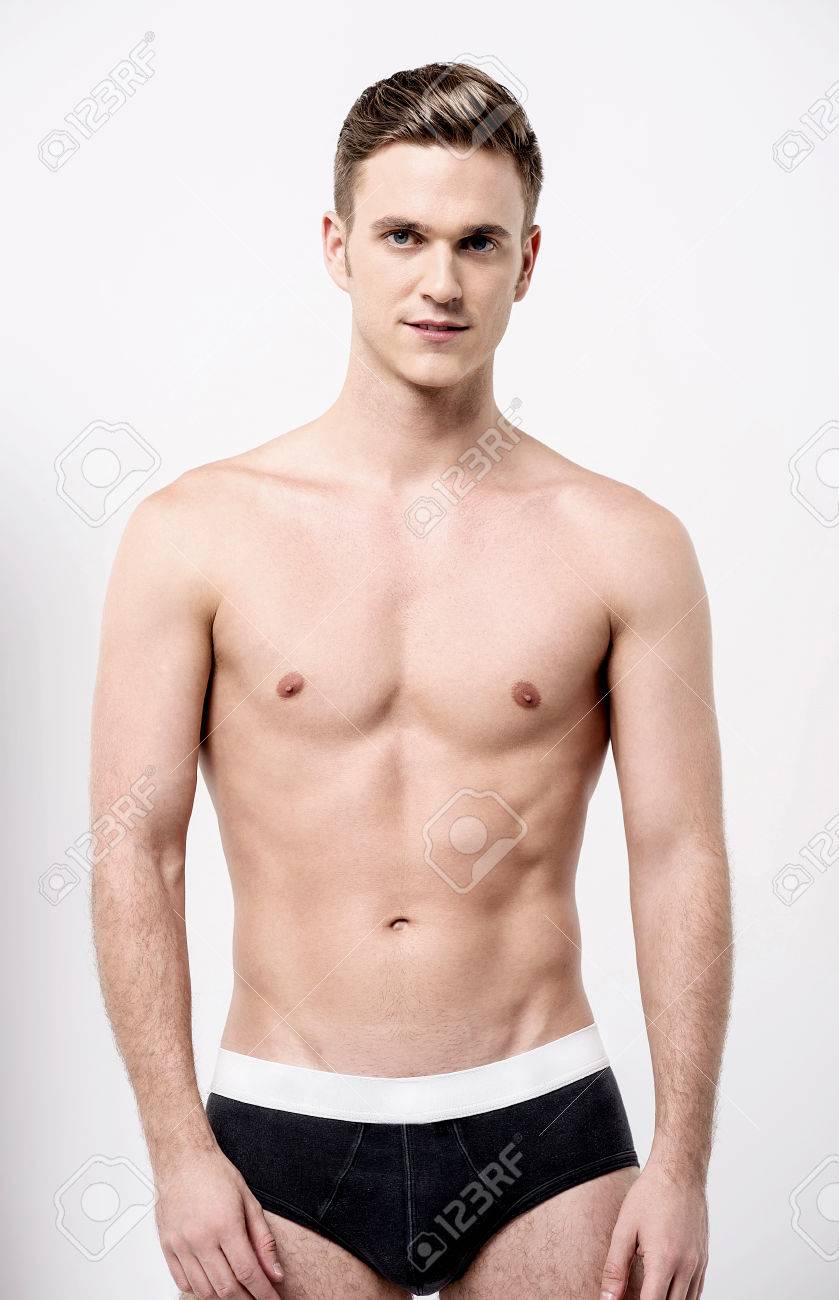 modèle masculin torse nu en sous vêtements noirs banque d images et