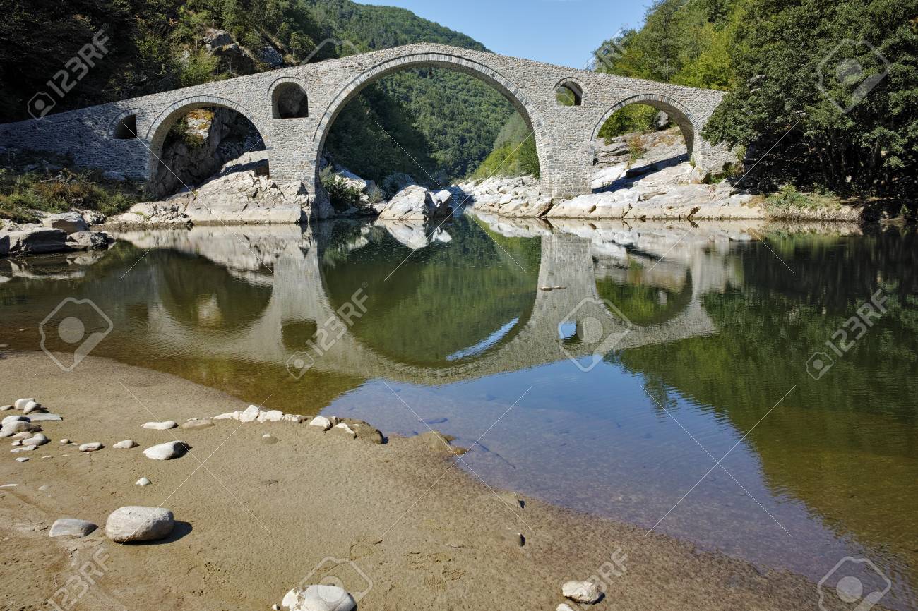 Vue Imprenable Sur Le Pont Du Diable La Montagne Rhodopes Et La Rivière Arda Région De Kardjali Bulgarie
