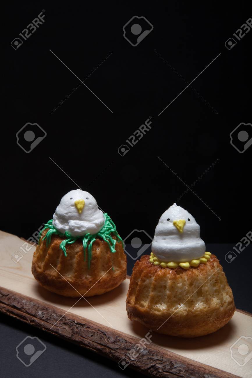 easter cupcakes with funny