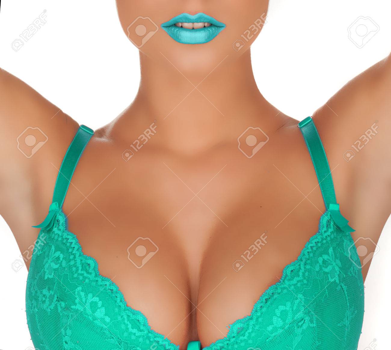 cleavage bra