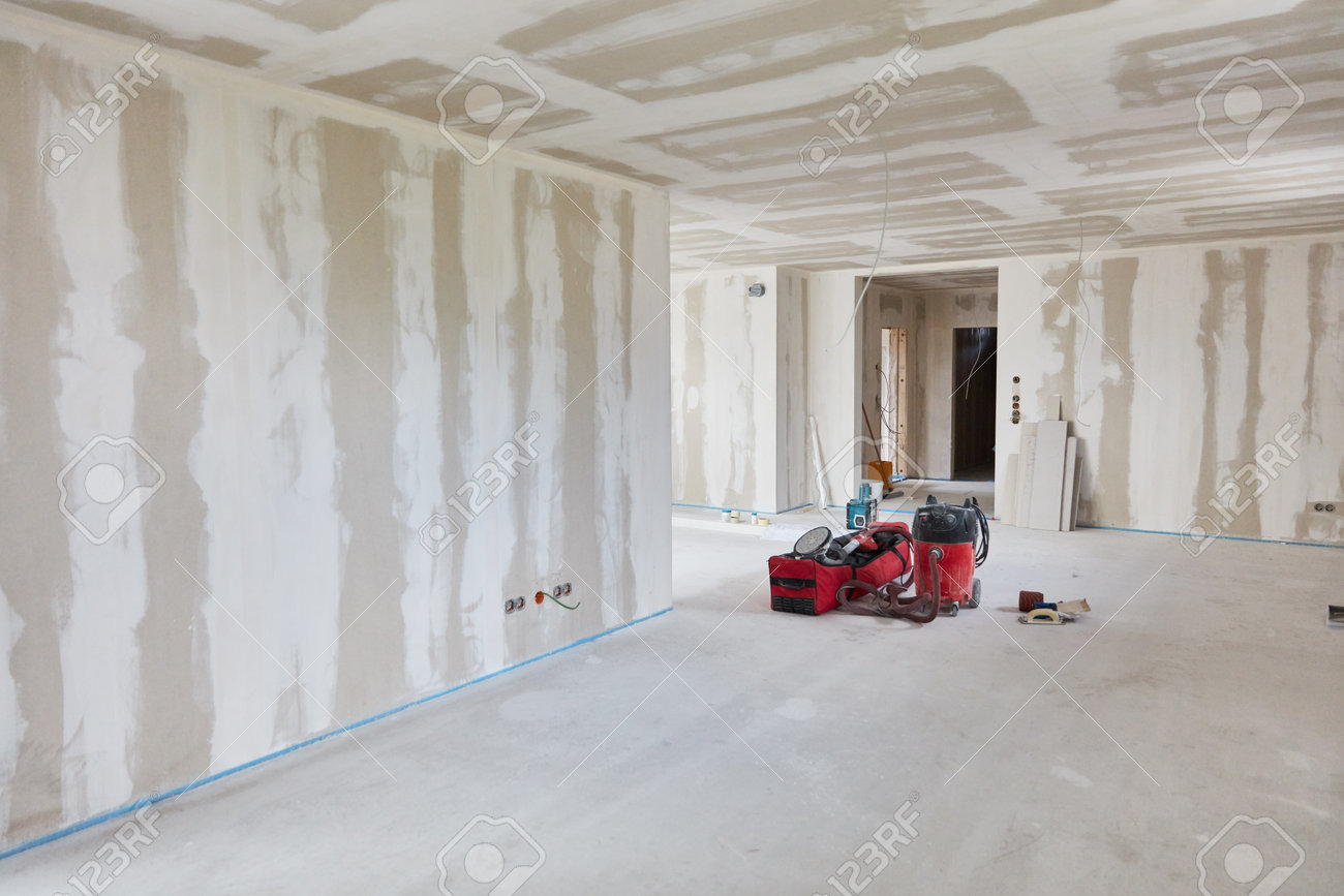 Interior Design Of Living Room In A New House After Filling Work On The Wall  And Ceiling Stock Photo, Picture and Royalty Free Image. Image 191426716., image size:1300x867