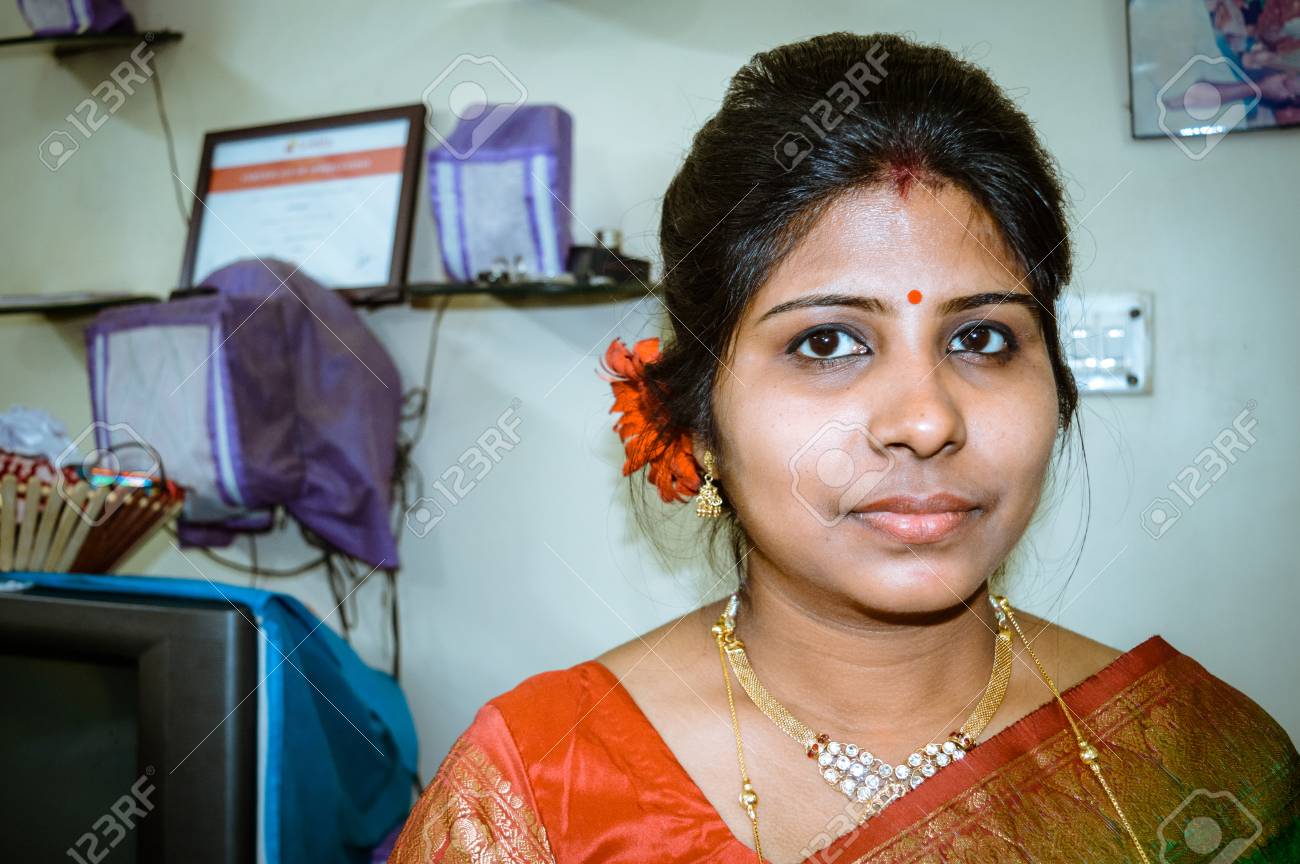 Desi protitutes nude Best big boob pic
