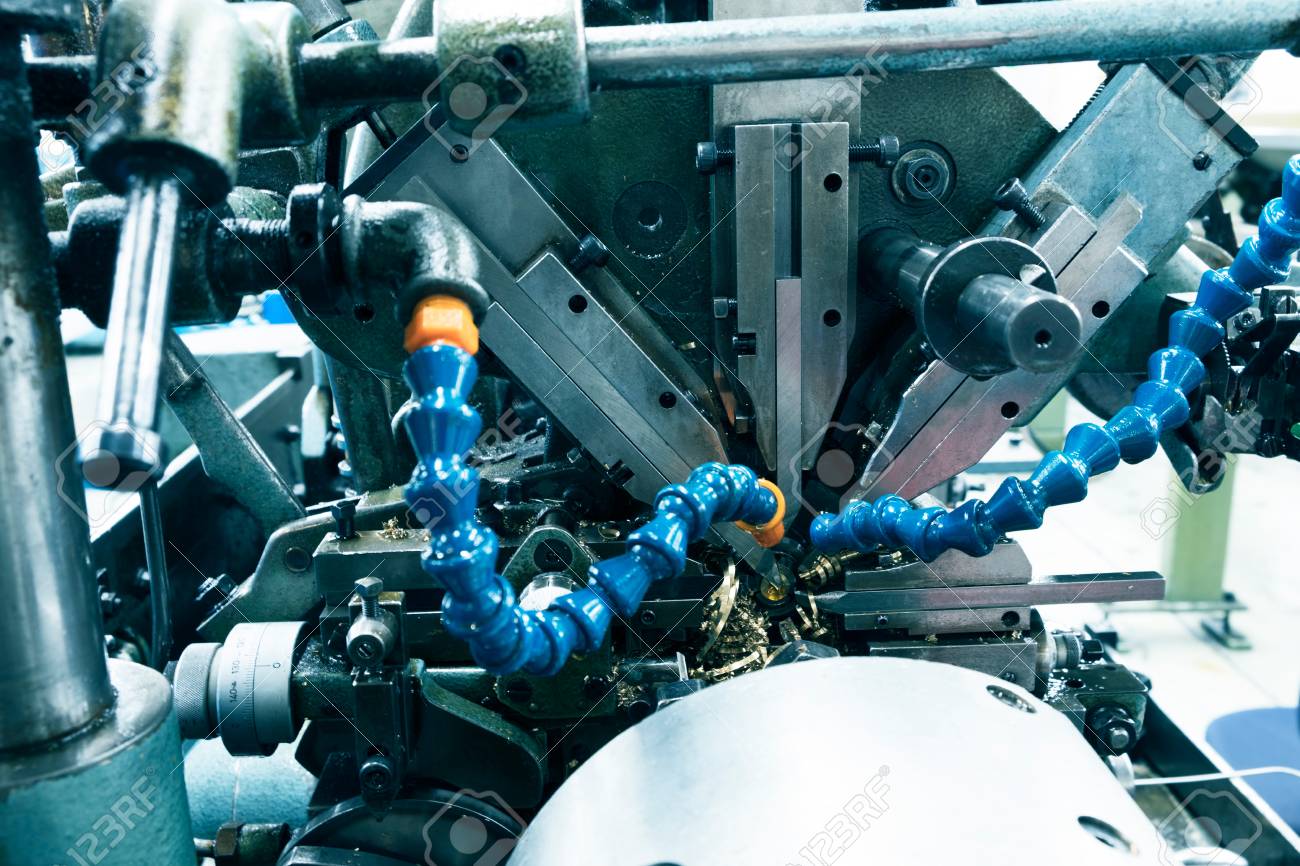 インダストリアのためのカムシャフトによる自動泡立ち機械制御 の写真素材 画像素材 Image