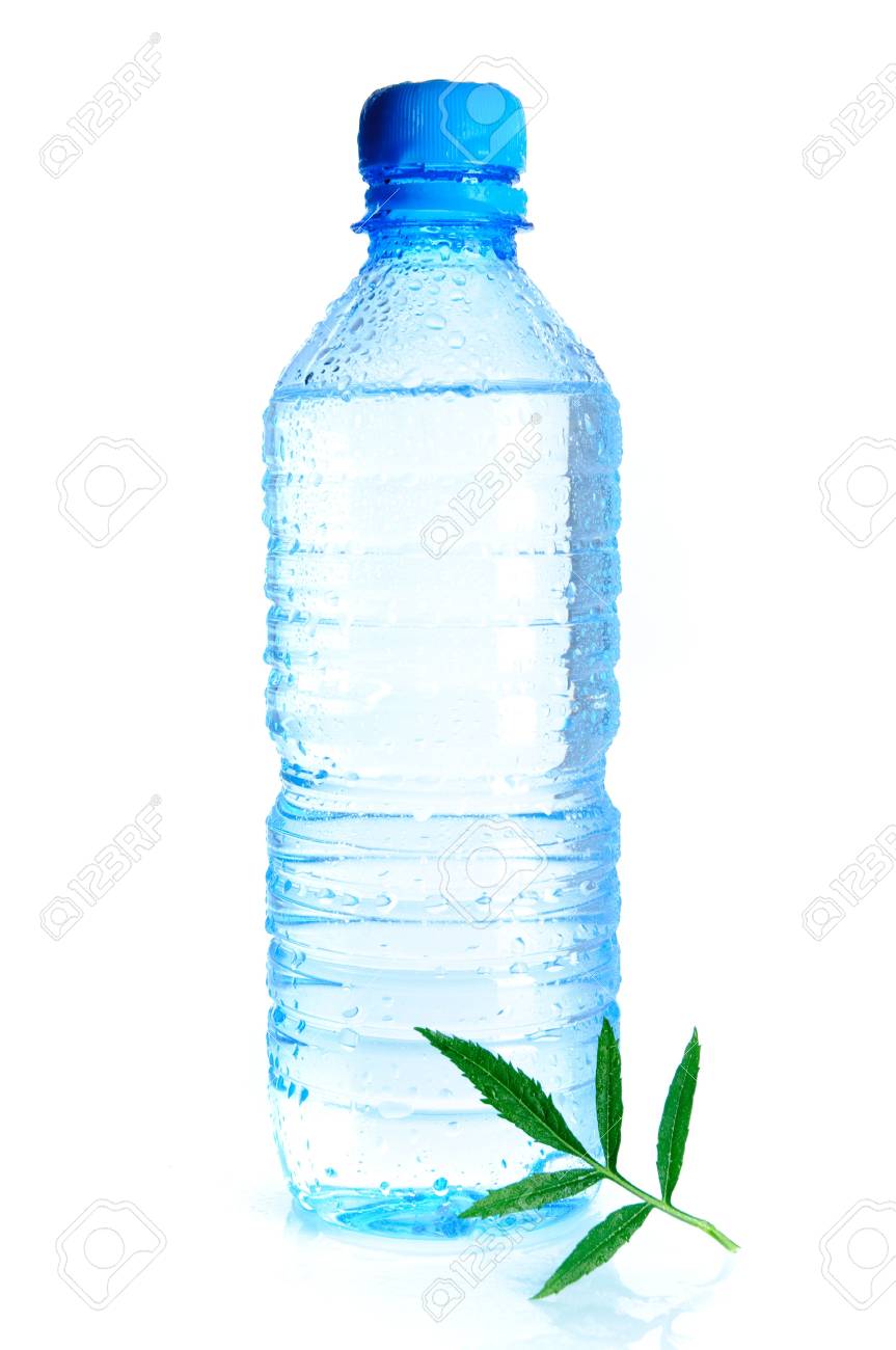 Flasche Stilles Wasser Mit Grun Leaf Lizenzfreie Fotos Bilder Und Stock Fotografie Image 5632839