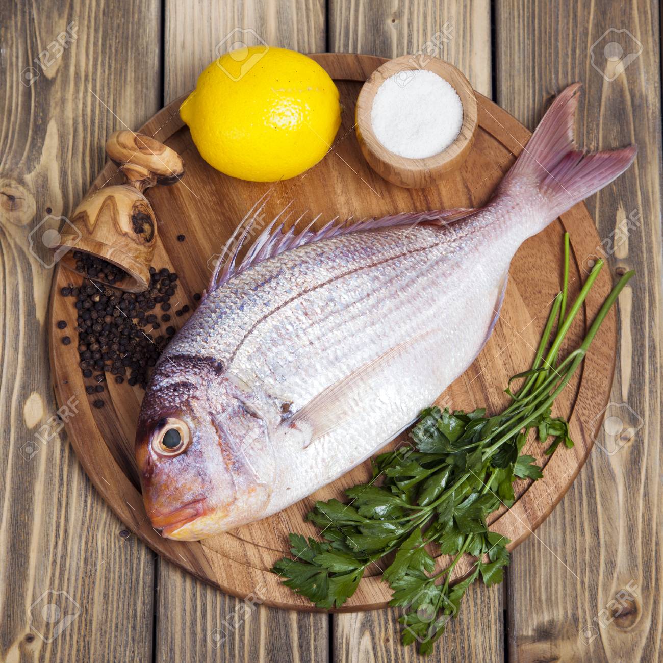 fresh fish pagr on