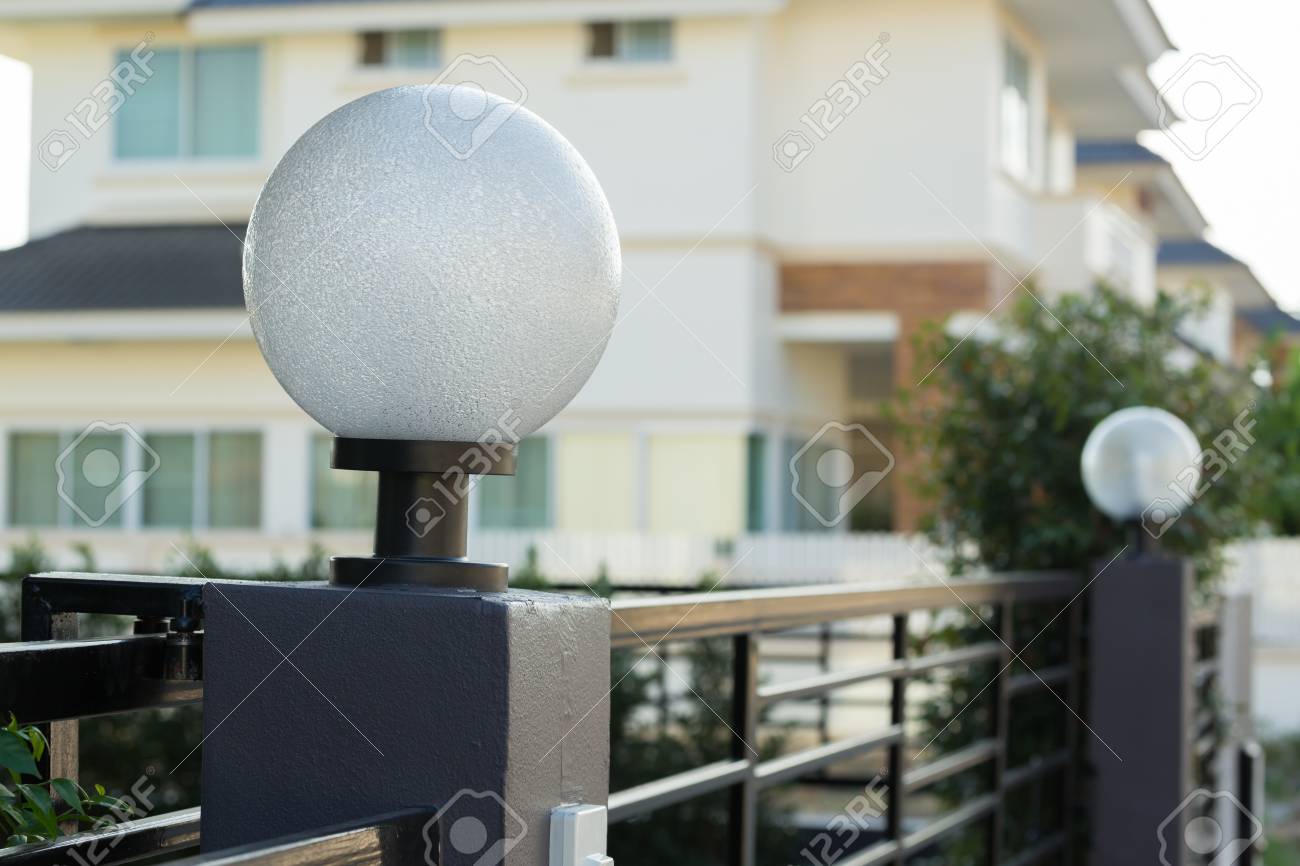 modern gate lamp