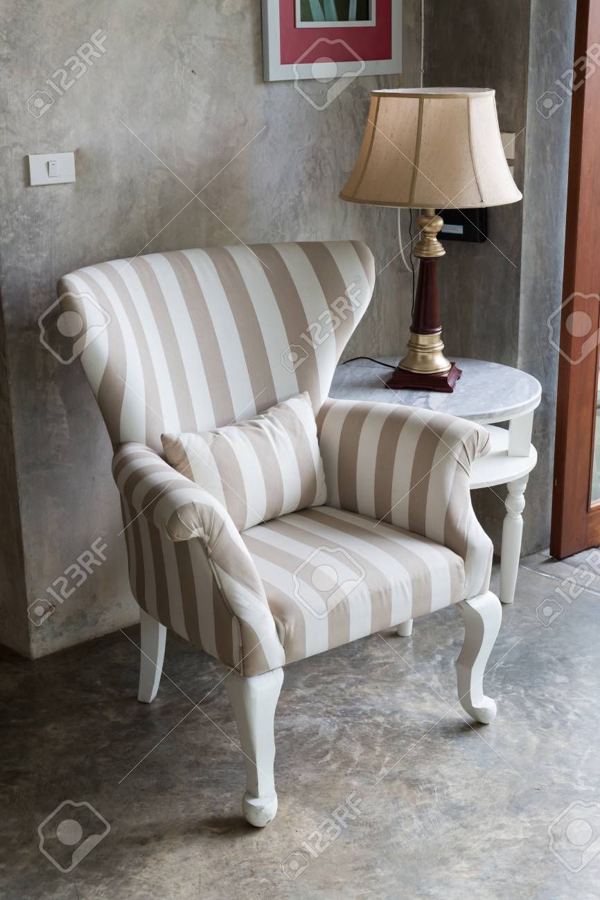 Stile moderno design degli interni salotto con mobili divano foto ... Design degli interni