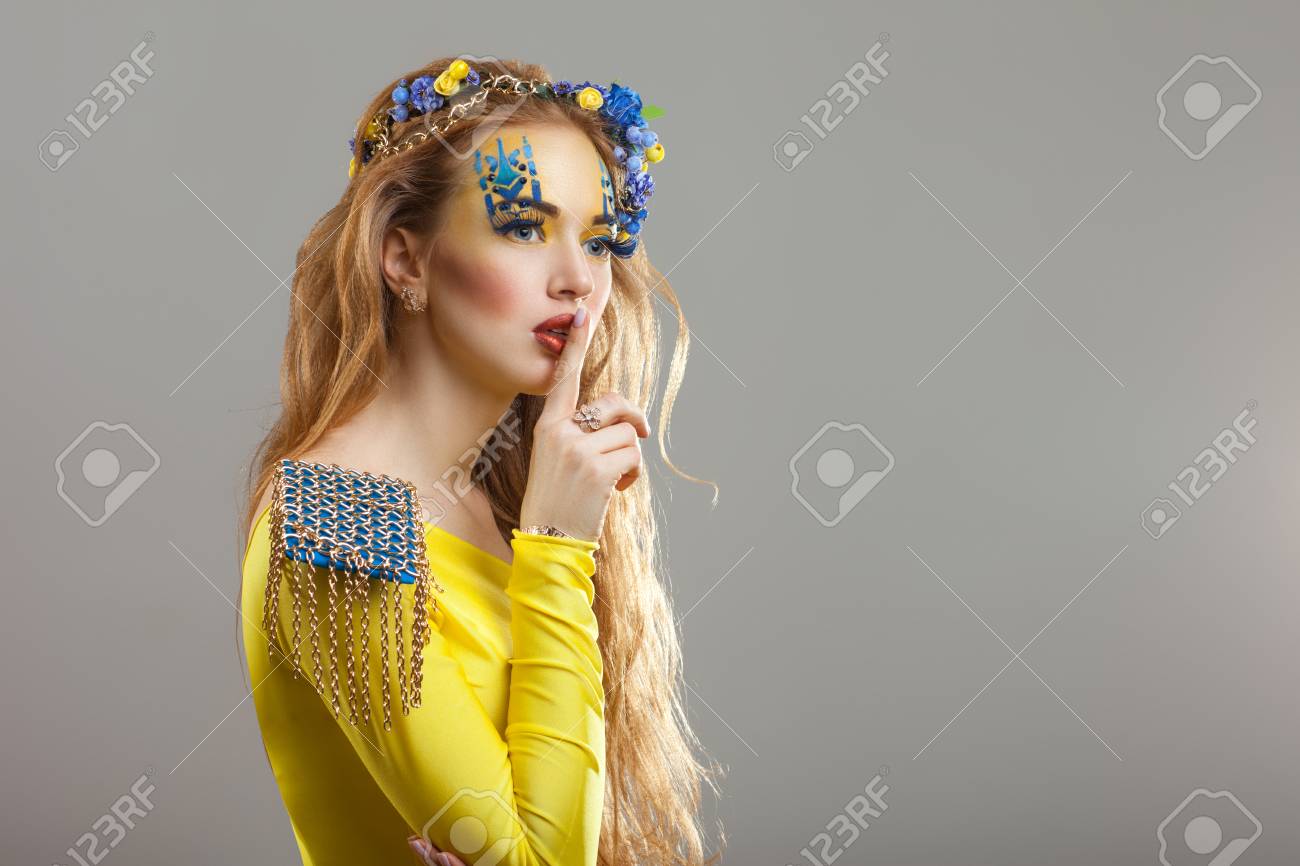 赤髪美人に関連付けます無料ウクライナ の写真素材 画像素材 Image 赤髪美人に関連付けます無料ウクライナ の写真素材 画像素材 Image