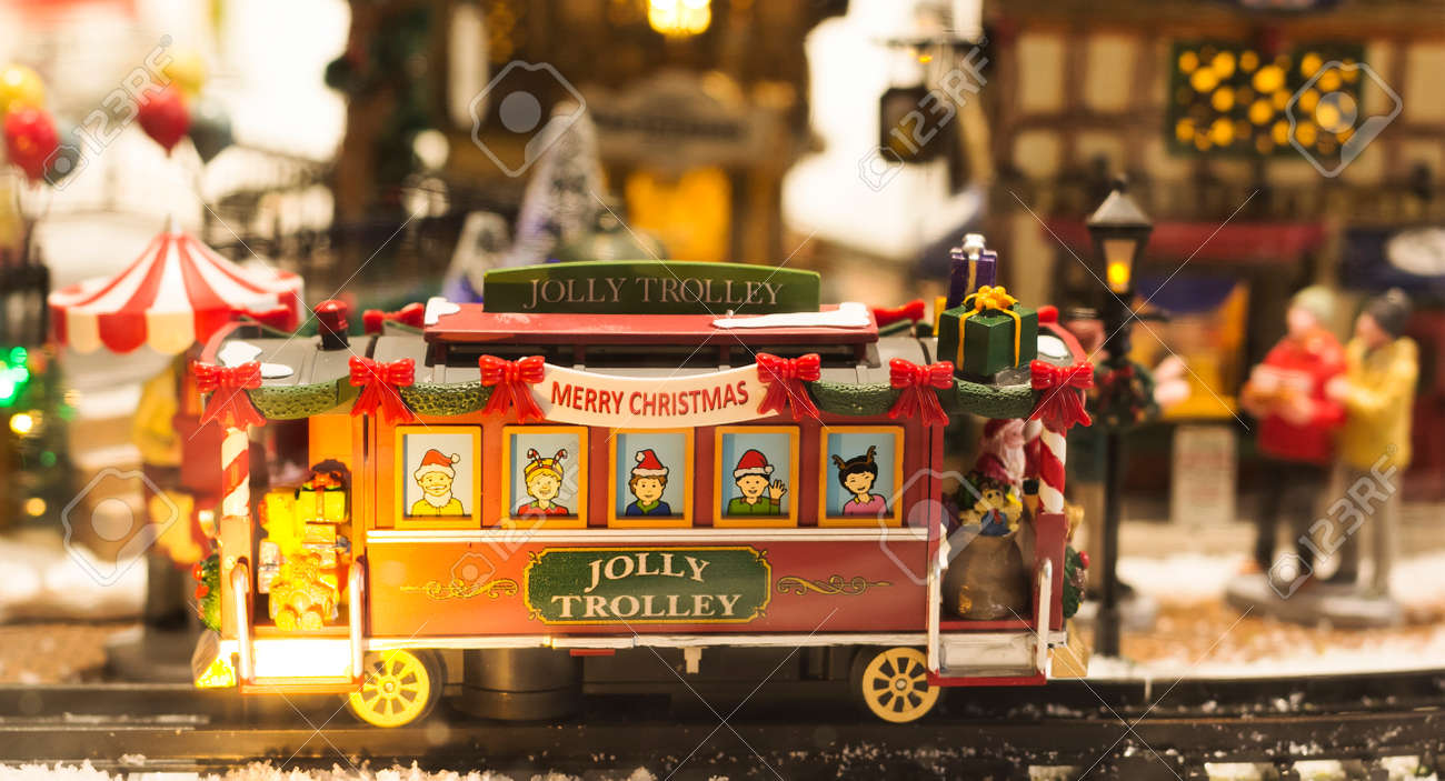 ビンテージ クリスマス駅舎の装飾品 動く列車 音楽が流れます