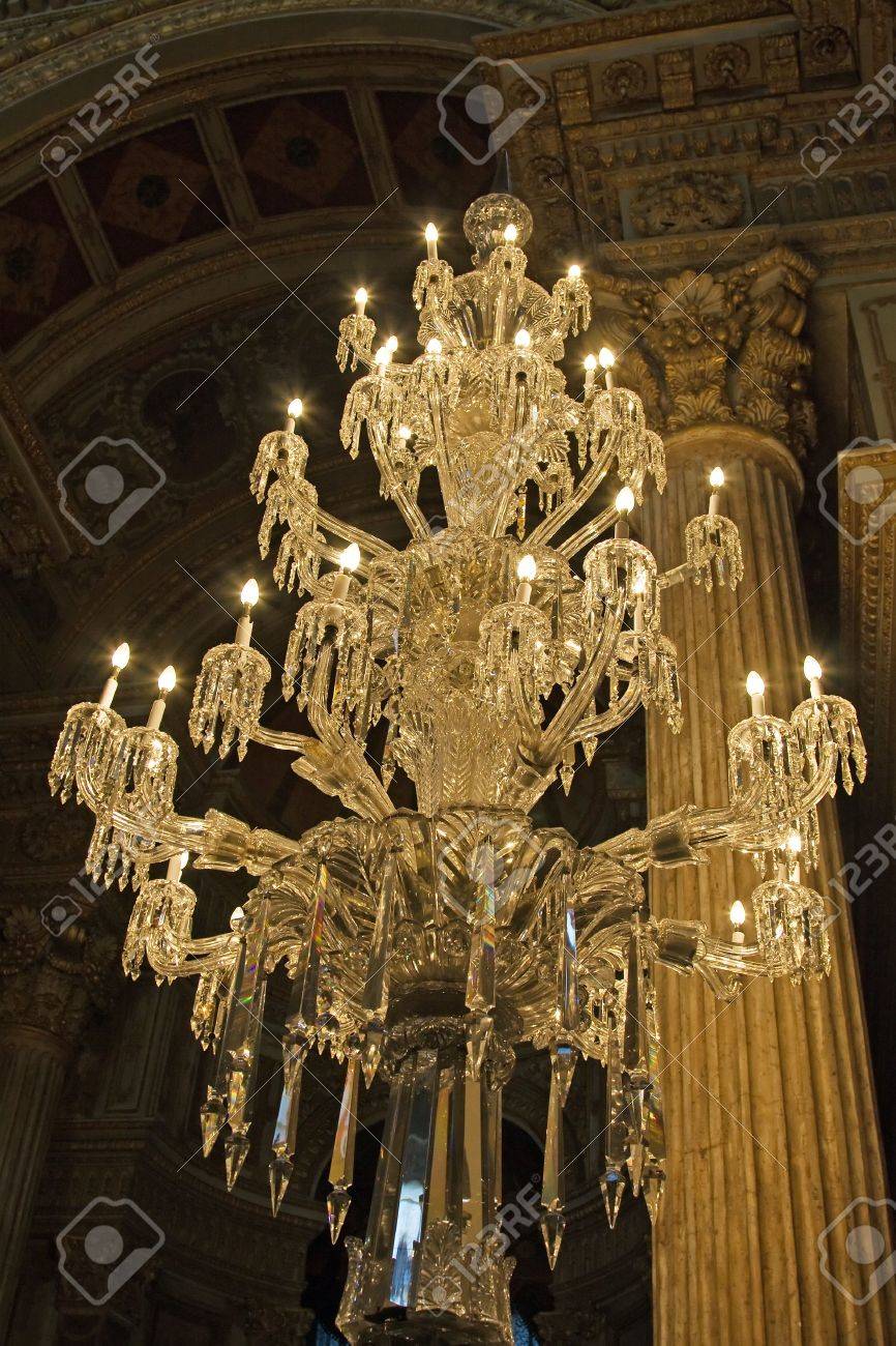 Luxus Kronleuchter Im Dolmabahce Palast Istabul Turkei Lizenzfreie Fotos Bilder Und Stock Fotografie Image
