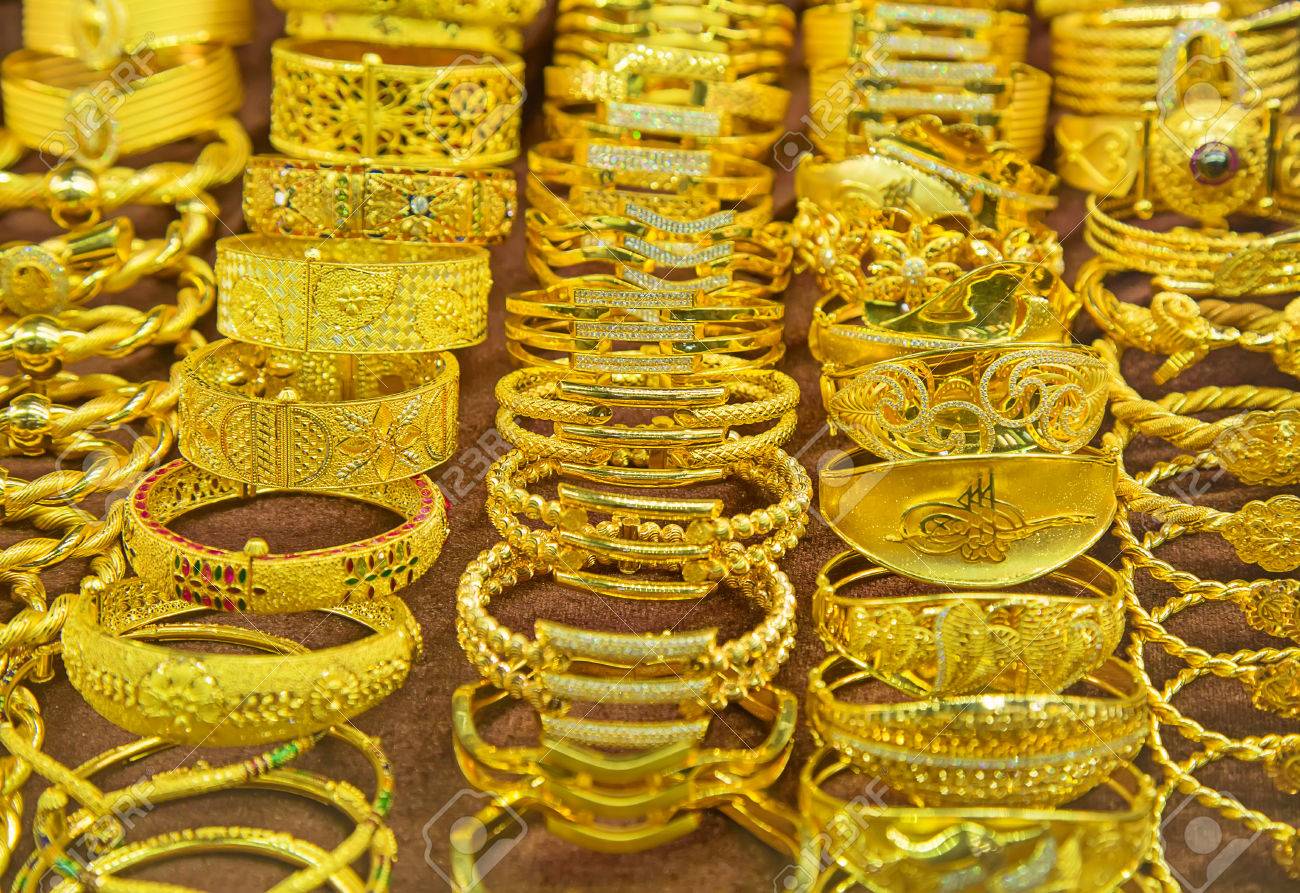 ドバイで有名な 黄金のスーク で金 の写真素材 画像素材 Image ドバイで有名な 黄金のスーク で金 の写真素材 画像素材 Image