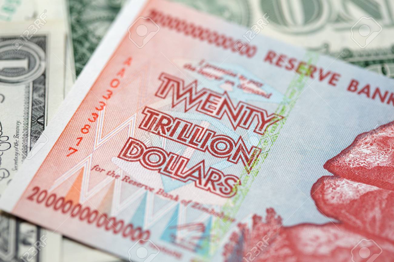 Banknotes Of Zimbabwe After Hyperinflation 免版權照片,圖片,畫像及圖片庫. Image 92057056
