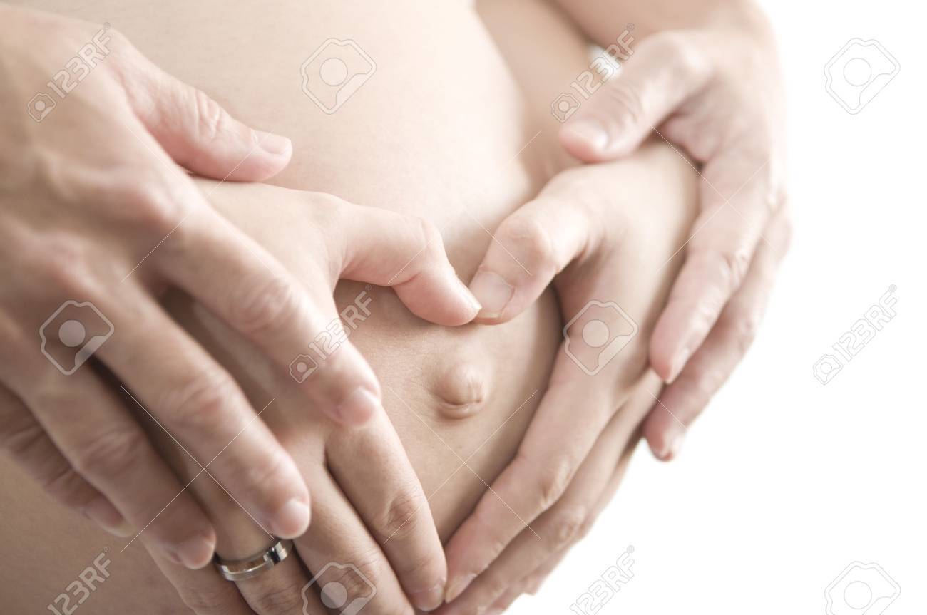 Bebe A Bordo Mama Y Papa Con Las Manos En El Bebe Fotos Retratos Imagenes Y Fotografia De Archivo Libres De Derecho Image