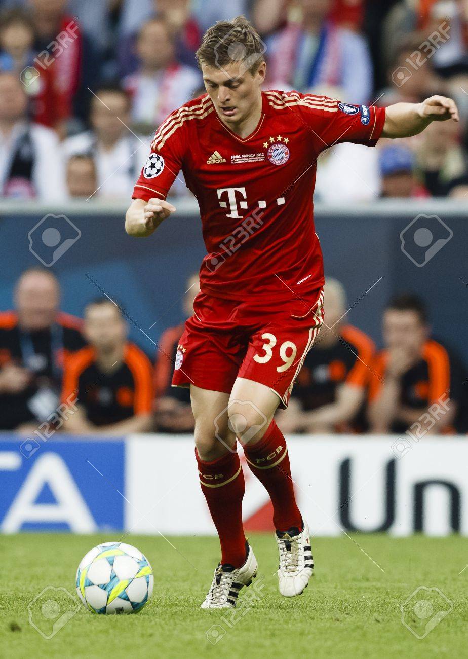 ミュンヘンの 5 月 19 日 Toni Kroos Fc バイエルン ミュンヘン対チェルシー Fc Uefa チャンピオンズ リーグ決勝試合中アリアンツ アリーナで 12 年 5 月 19 日にドイツ ミュンヘン バイエルンの の写真素材 画像素材 Image
