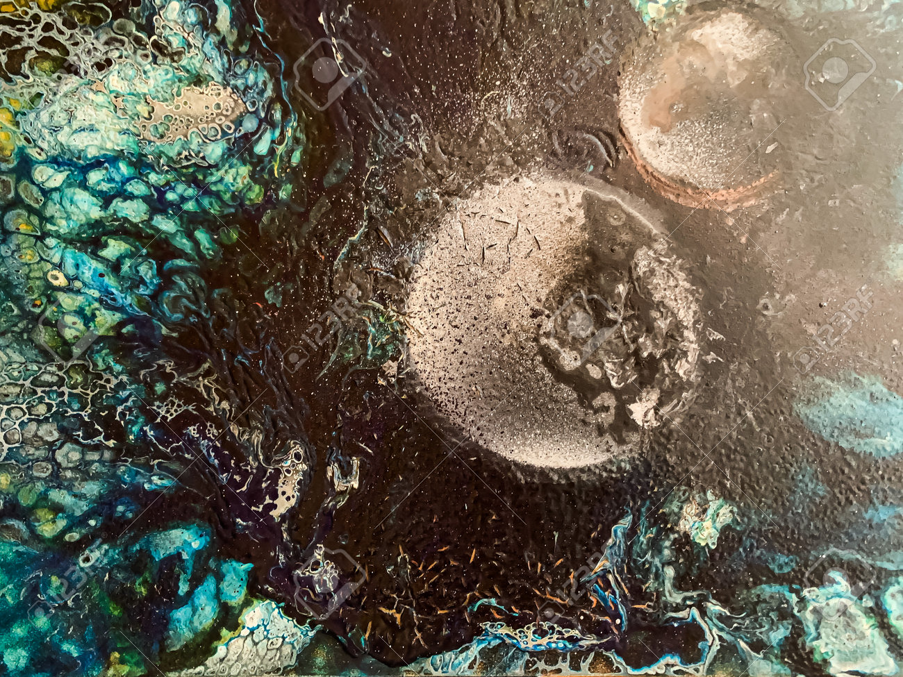 抽象アクリル画 宇宙風景 惑星を持つ抽象的な宇宙の風景、アクリル画の写真素材・画像素材 Image