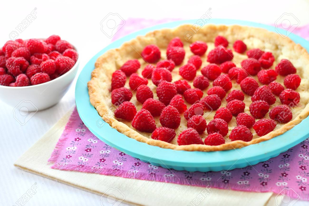 라즈베리 파이의 요리 로열티 무료 사진, 그림, 이미지 그리고 스톡포토그래피. Image 22927351