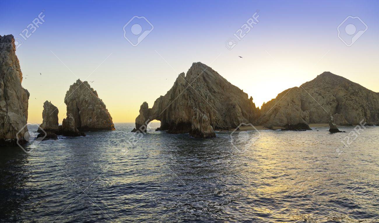 カボ san lucas メキシコのランズエンド岩の夕暮れ ロイヤリティー