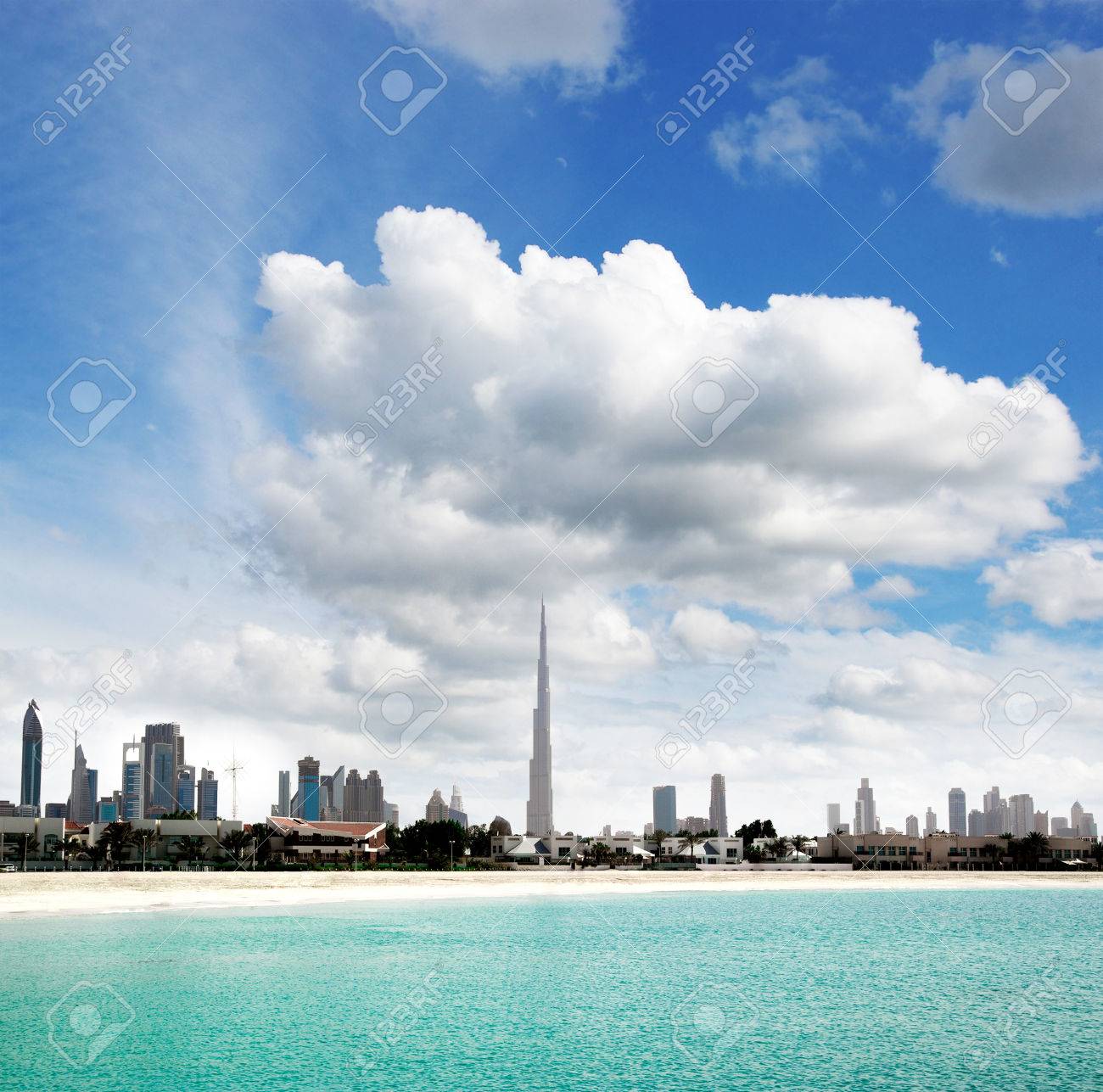 Dubai Schoner Strand Und Meer Lizenzfreie Fotos Bilder Und Stock Fotografie Image