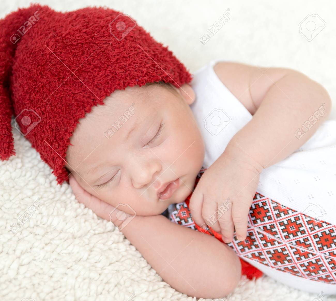 newborn red hat