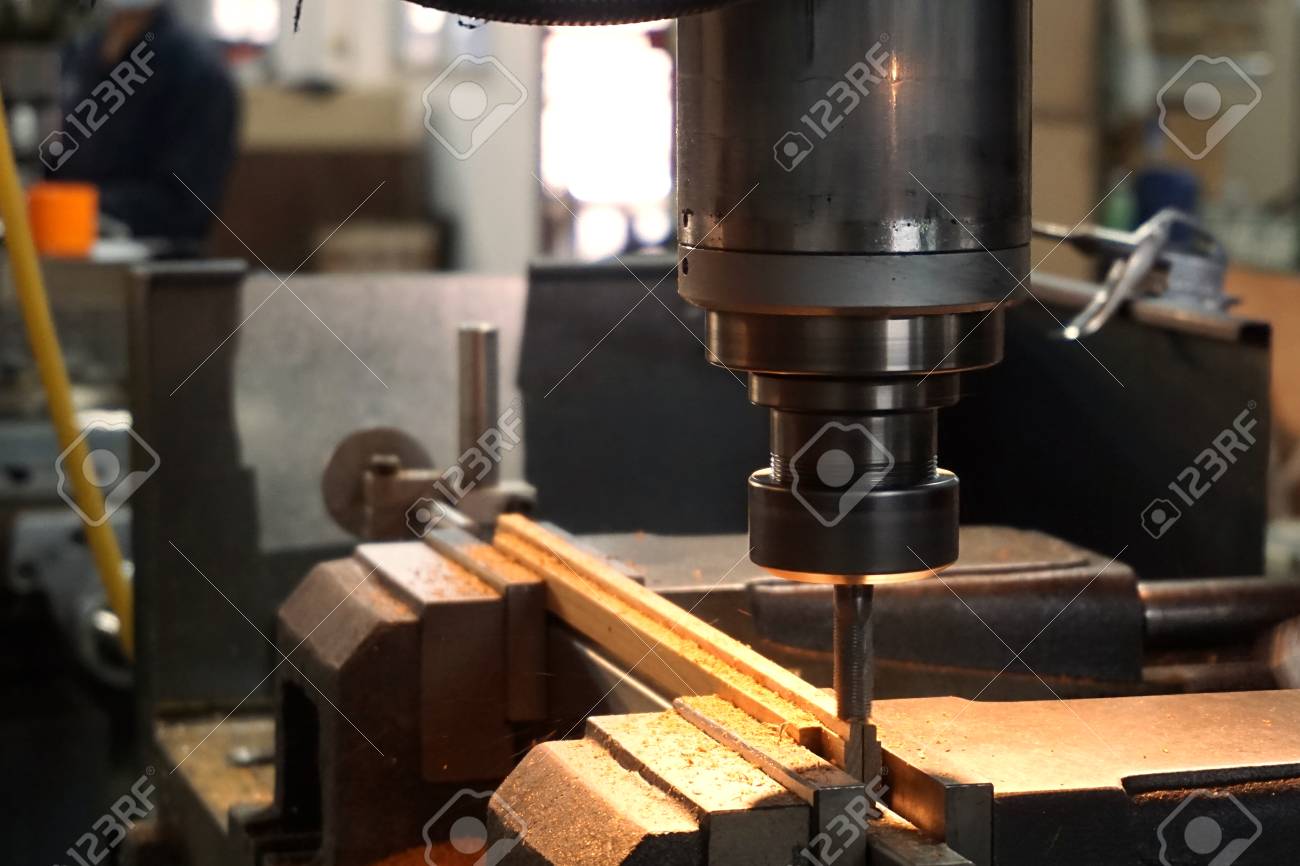 Used Milling Machine >> Used Milling Machine In Wood Process To Get The Correct Size Used Milling Machine >> Used Milling Machine In Wood Process To Get The Correct Size