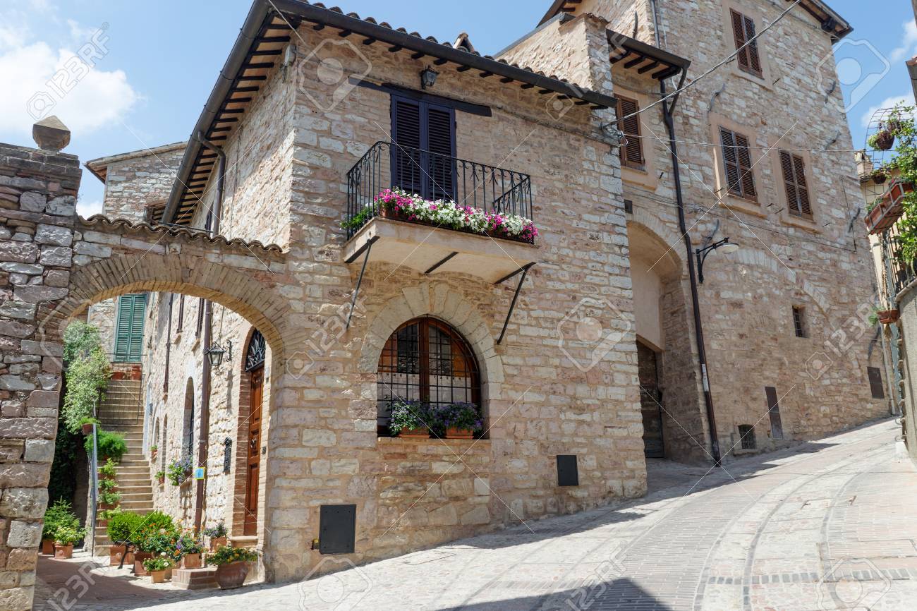 Traditional Italian Medieval Alley In The Historic Center Of Beautiful  Little Town Of Spello, Perugia , In Umbria Region - Central Italy Stock  Photo, Picture and Royalty Free Image. Image 94533977., image size:1300x866