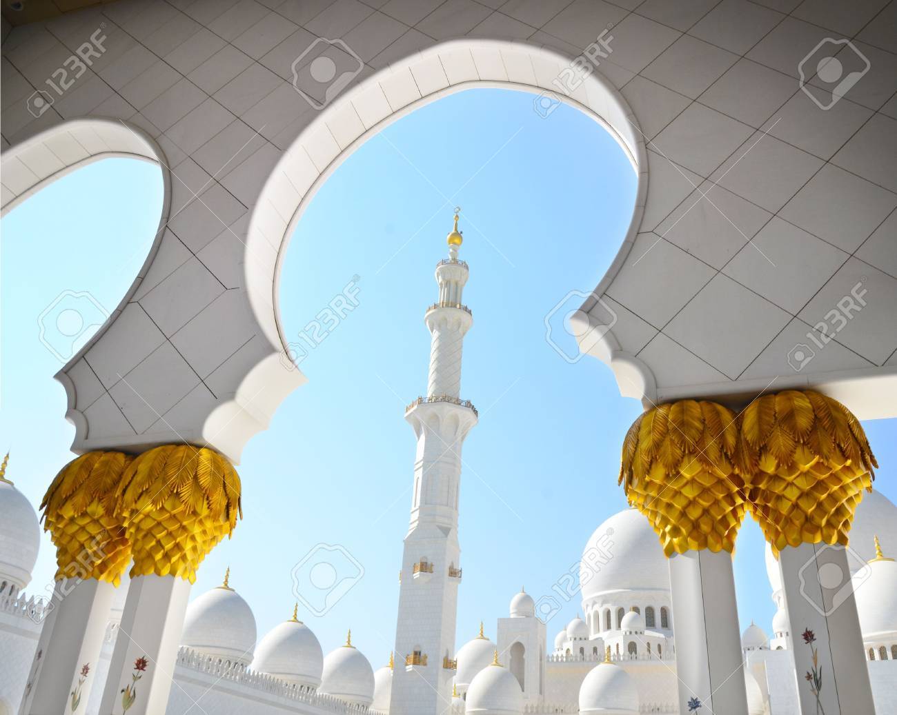 Sheikh Zayed Mosque in Abu Dhabi, United Arab Emirates - 11910437 Sheikh Zayed Mosque in Abu Dhabi, United Arab Emirates - 11910437