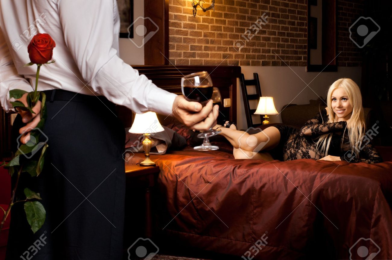 Montrose singles Cute Girl Hostal Room