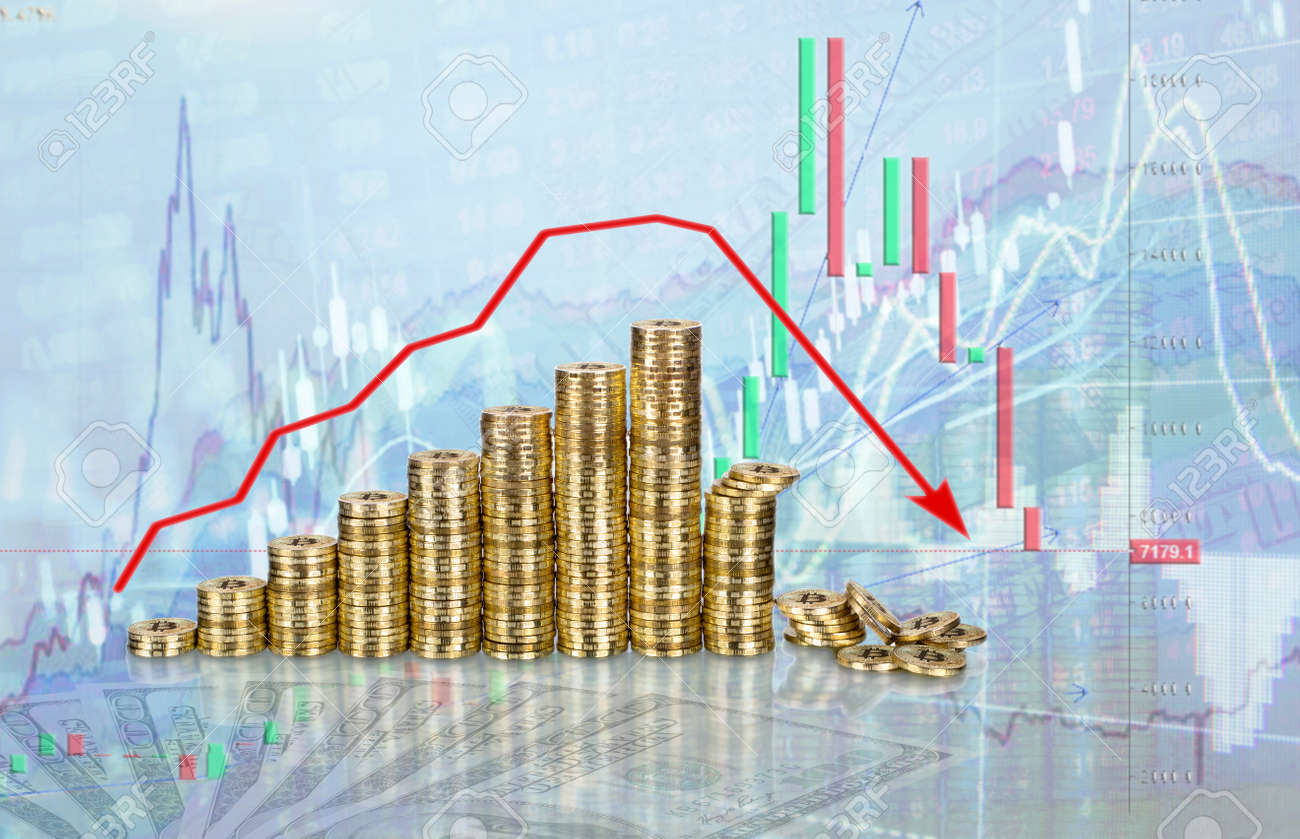 거래 금융 다이어그램, 자금 제공자 변경, 거래, 비트코인 떨어지는 개념. 로열티 무료 사진, 그림, 이미지 그리고 스톡포토그래피.  Image 165112357