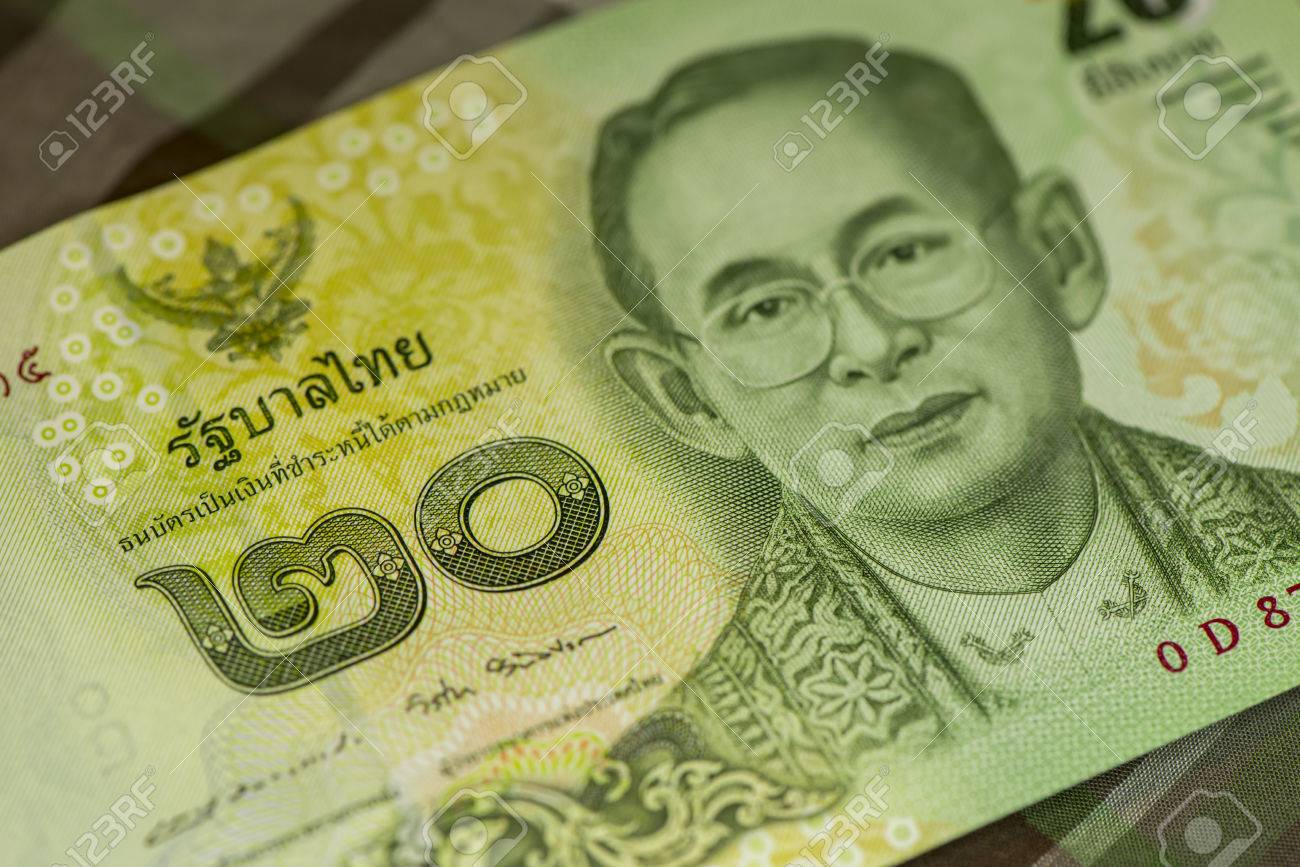 タイの紙幣タイ タイ国王の画像入りのクローズ アップ スコットランドの緑の布で バーツのタイの紙幣 タイの通貨の概念等機密性の高いフォーカス の写真素材 画像素材 Image タイの紙幣タイ タイ国王の画像入りのクローズ アップ スコットランドの緑の布で バーツのタイの紙幣 タイの通貨の概念等機密性の高いフォーカス の写真素材 画像素材 Image