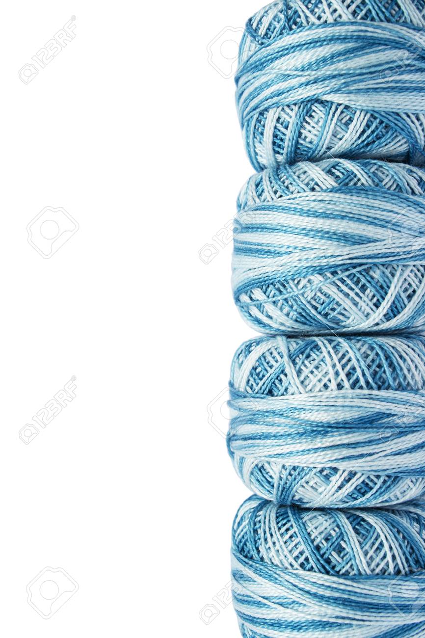 白背景として上の青い糸のボールのグループ の写真素材 画像素材 Image 白背景として上の青い糸のボールのグループ の写真素材 画像素材 Image