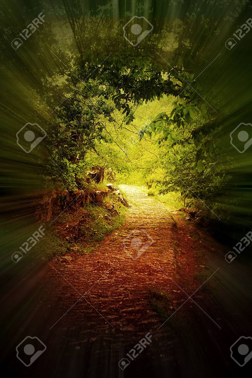 死後の世界ファンタジーの図への通路 の写真素材 画像素材 Image