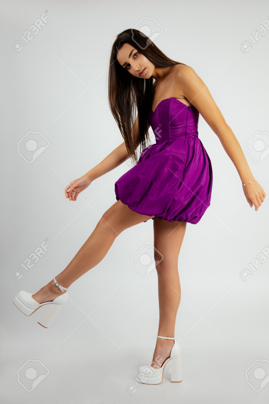 Vestido Lila Claro Con Que Color De Zapatos Combina Combinar