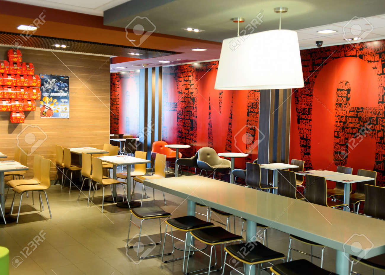SHENZHEN, CHINA - MAY 25, 2015: Interior Of McDonald\'s Restaurant ... SHENZHEN, CHINA - MAY 25, 2015: Interior Of McDonald\'s Restaurant ...