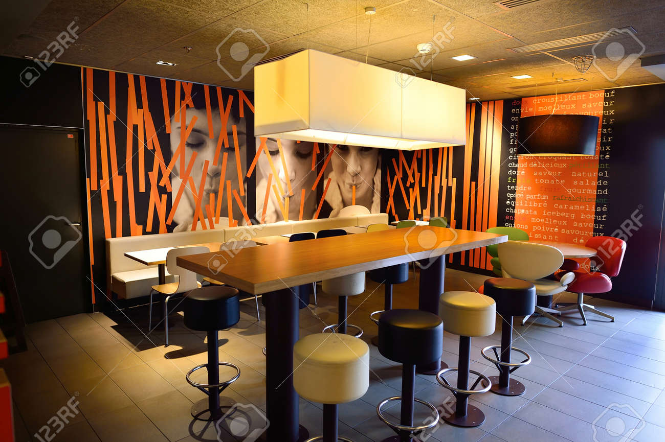 GENEVA, SWITZERLAND - NOVEMBER 19, 2015: McDonald\'s Restaurant ... GENEVA, SWITZERLAND - NOVEMBER 19, 2015: McDonald\'s Restaurant ...