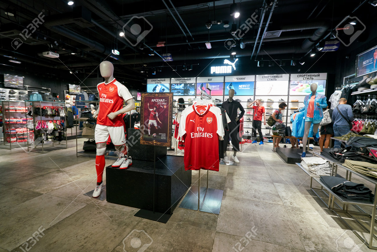 puma store
