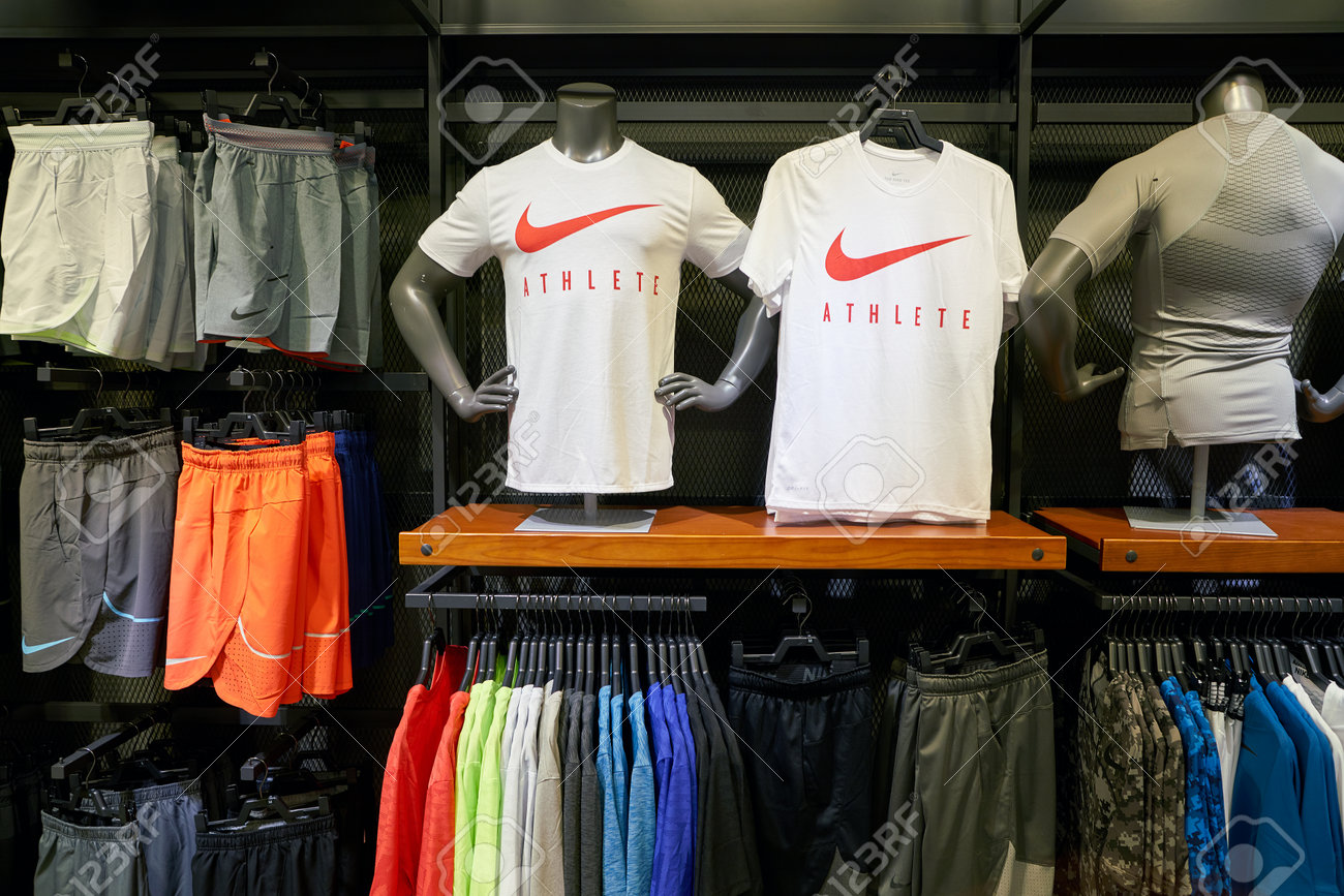 nike store t shirts