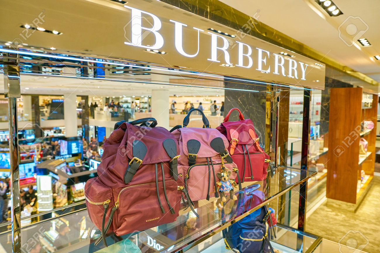 Burberry Retail Burberry Milano Outlet Burberry Milano Outlet New