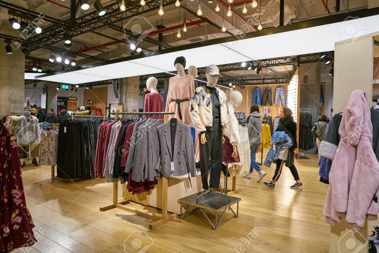 Store Bershka Ropa De La Tienda Bershka Inditex La Ropa De Bershka