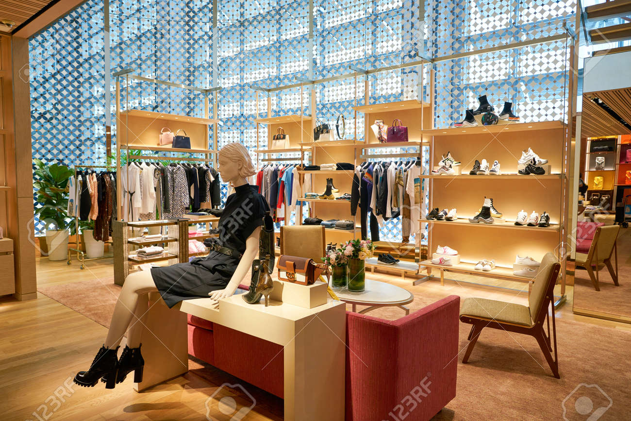 Louis Vuitton Singapore Changi Airport T3 Store in Singapore Singapore LOUIS VUITTON #23 Louis Vuitton Singapore Changi Airport T3 Store in Singapore Singapore LOUIS VUITTON