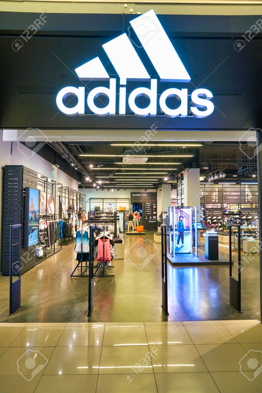 adidas retail outlet