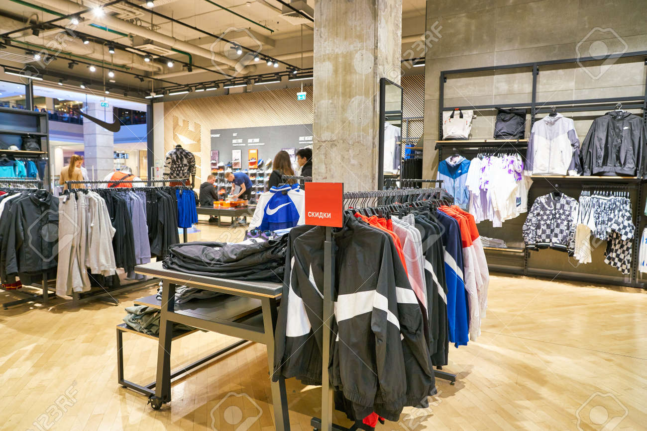 nike store v&a waterfront