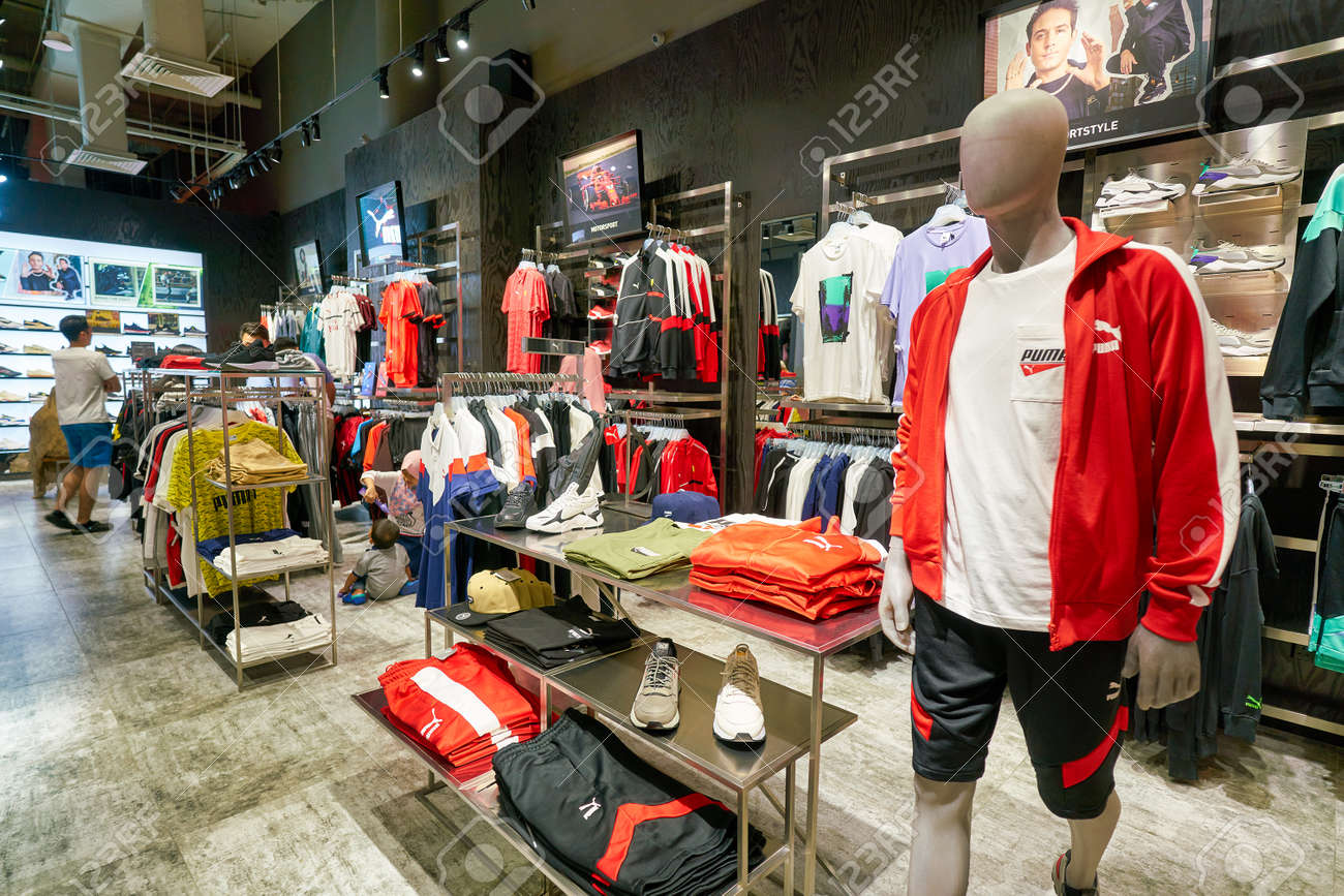 puma store