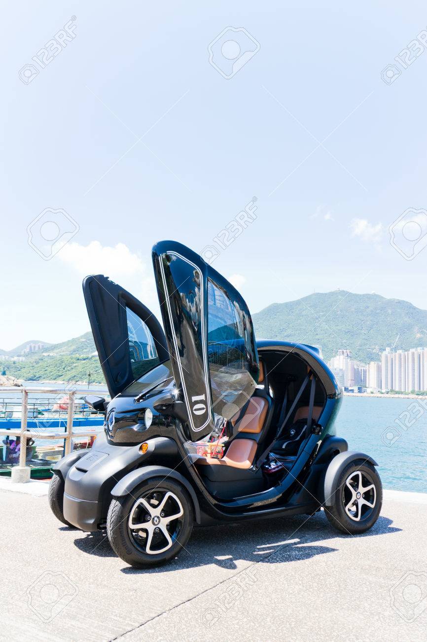 ルノー Twizy 電子車サイバー デザイン の写真素材 画像素材 Image ルノー Twizy 電子車サイバー デザイン の写真素材 画像素材 Image