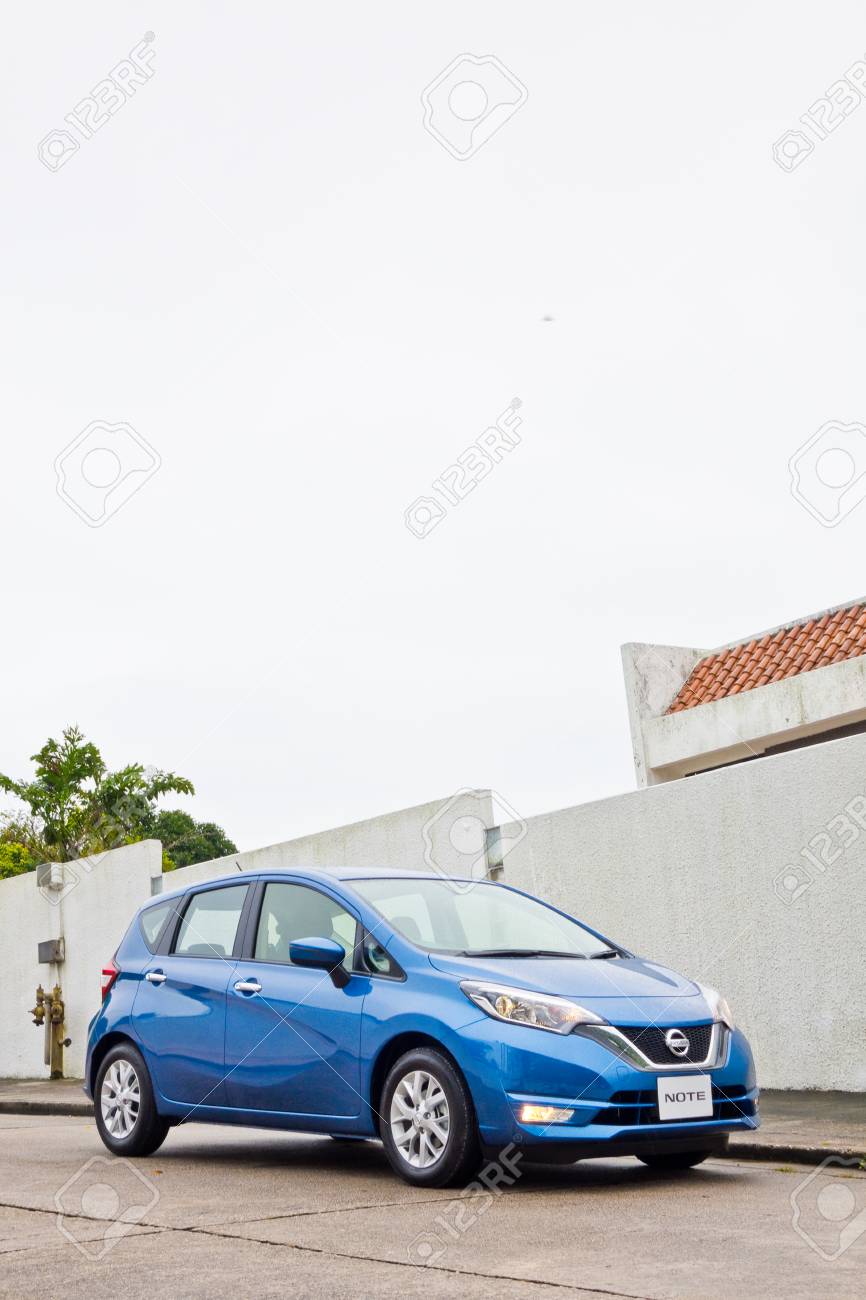 16 年 11 月 10 日香港で香港 中国 16 年 11 月 10 日 日産ノート ドライブ日 の写真素材 画像素材 Image