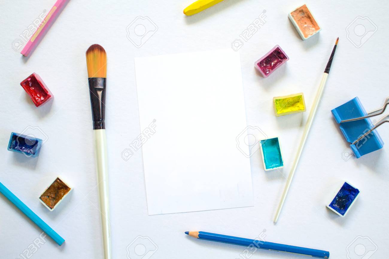 ホワイト ペーパーのメモ帳と画材を描画します カラフルな芸術的なフラットは 白い背景の上に横たわっていた 創造的な趣味や工芸品バナーのテンプレートはテキスト場所 アート職場平面図です 手作りスタジオ モックアップ の写真素材 画像素材 Image ホワイト ペーパーのメモ帳と画材を描画します カラフルな芸術的なフラットは 白い背景の上に横たわっていた 創造的な趣味や工芸品バナーのテンプレートはテキスト場所 アート職場平面図です 手作りスタジオ モックアップ の写真素材 画像素材 Image